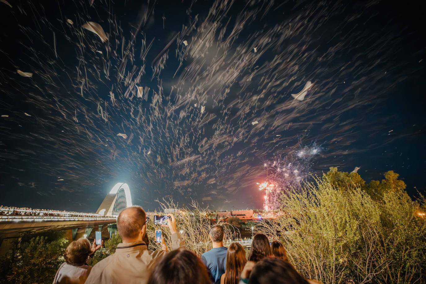 Fuegos Artificiales Para Despedir La Feria De M Rida Hoy